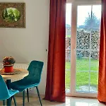 Bed and Breakfast Forteca, Goscinne Nad Stawem 3*