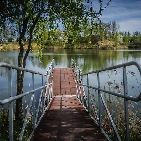 Forteca, Goscinne Nad Stawem