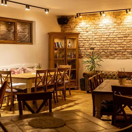 Forteca, Goscinne Nad Stawem Dzierzoniow