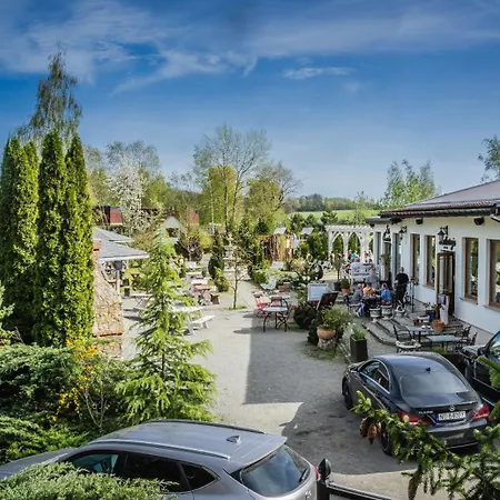 Forteca, Goscinne Nad Stawem