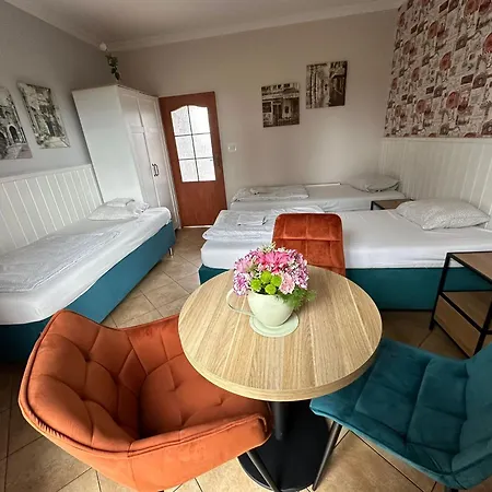 Forteca, Goscinne Nad Stawem Dzierzoniow