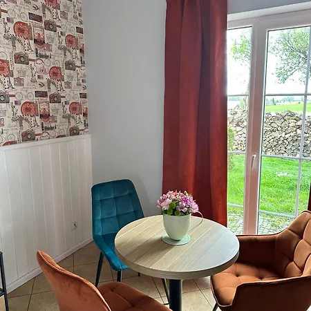 Forteca, Goscinne Nad Stawem 3* Dzierzoniow