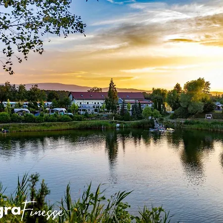 Bed & Breakfast Forteca, Goscinne Nad Stawem