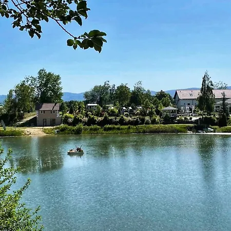 Forteca, Goscinne Nad Stawem Frühstückspension