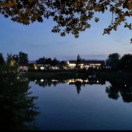 Forteca, Goscinne Nad Stawem Dzierżoniów