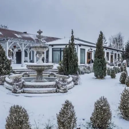 Forteca, Goscinne Nad Stawem 3* Dzierżoniów
