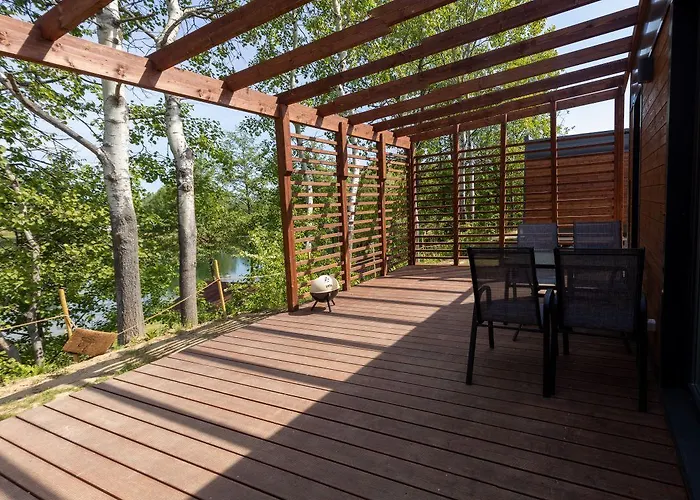 Forteca, Goscinne Nad Stawem Oda ve Kahvaltı Dzierżoniów