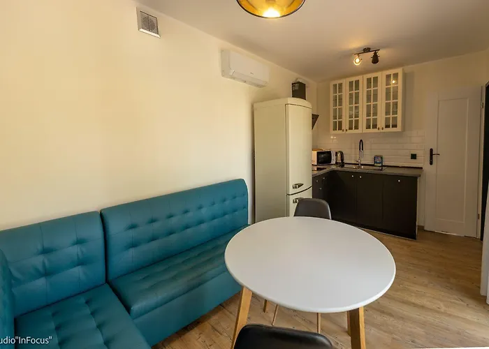 Forteca, Goscinne Nad Stawem Dzierżoniów