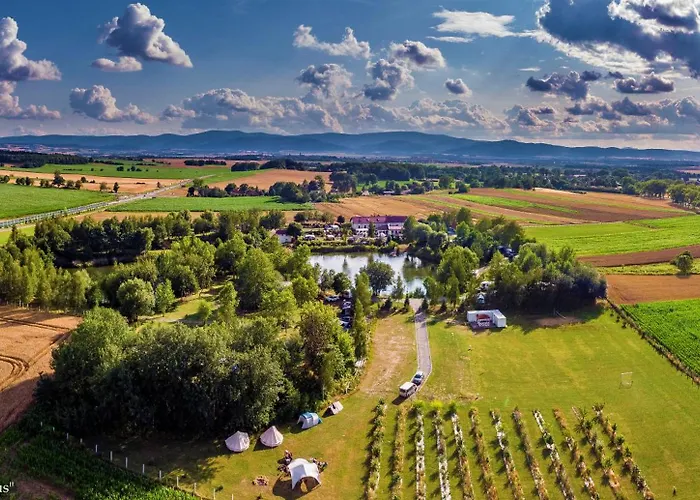 Forteca, Goscinne Nad Stawem Oda ve Kahvaltı 3*