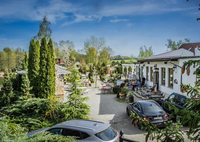 Forteca, Goscinne Nad Stawem