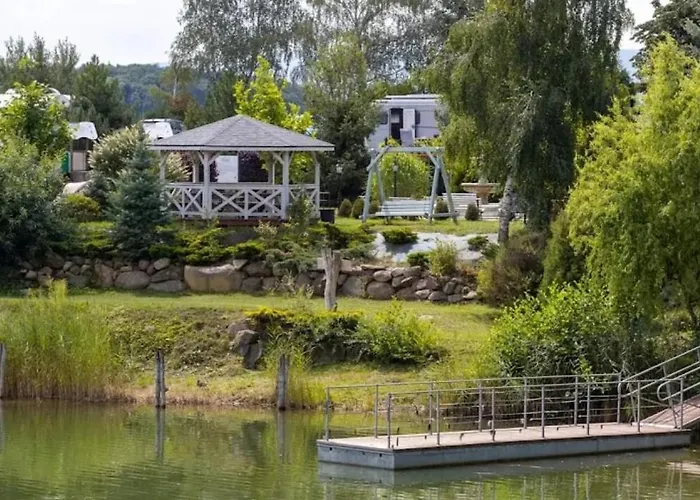 Forteca, Goscinne Nad Stawem