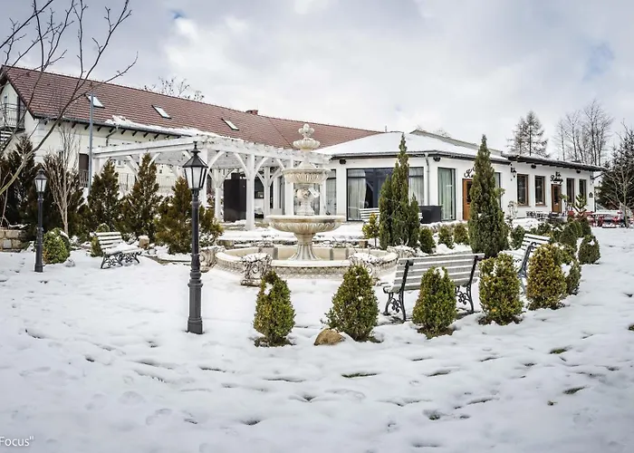 Forteca, Goscinne Nad Stawem 3*