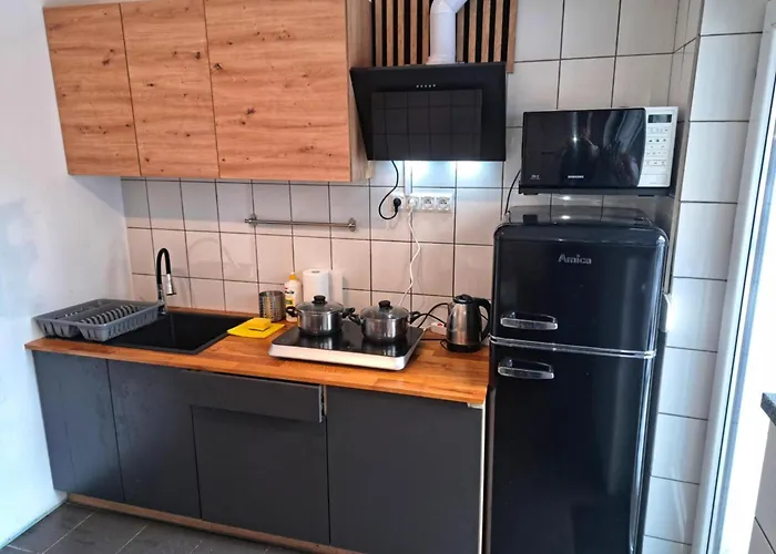 Forteca, Goscinne Nad Stawem 3*