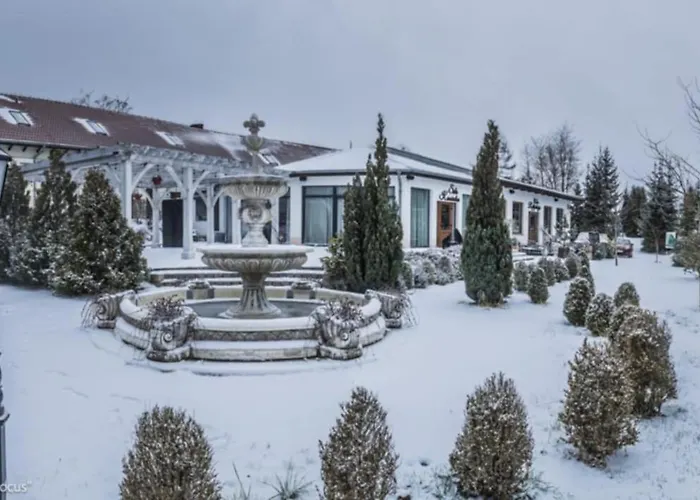 Forteca, Goscinne Nad Stawem 3* Dzierżoniów